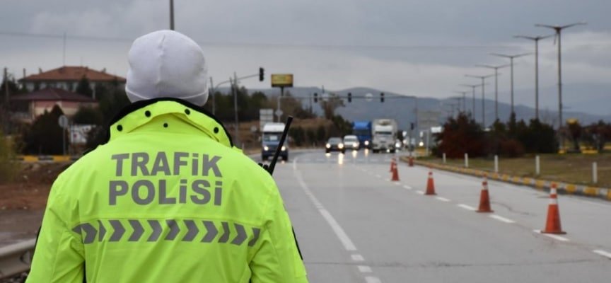 Trafik polisi kktc